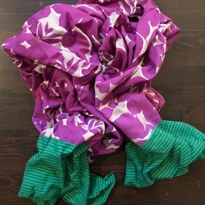 Purple/green scarf